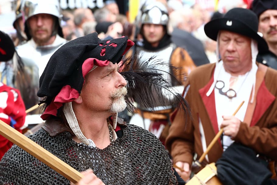 middle ages, knight games, knight, mittelaltelicher market, group of people, men, costume, celebration, event, people
