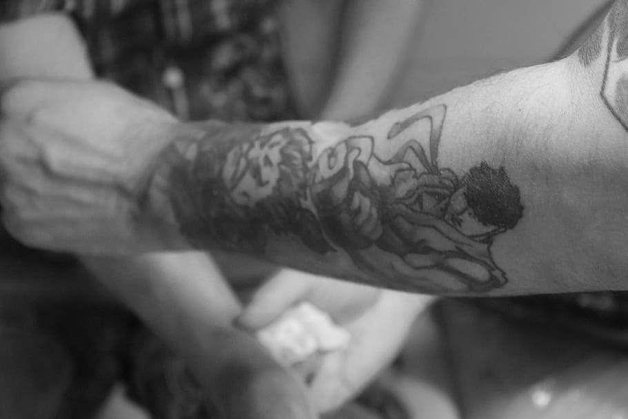 tattoo artist, tattooing, tattoo guatemala, black and white, man, human body part, hand, human hand, tattoo, adult