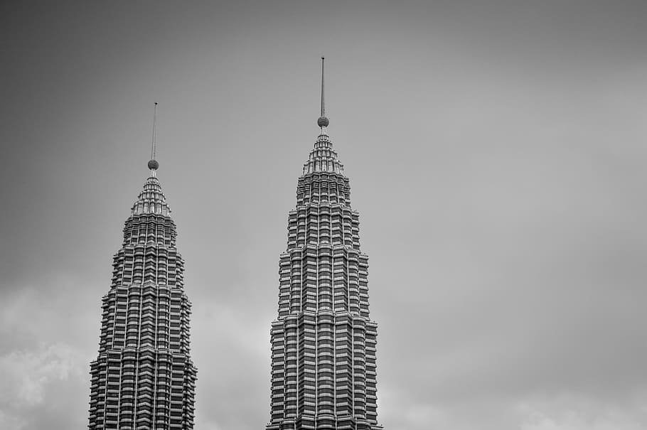 rendah, sudut fotografi, menara petronas, arsitektur, bangunan, tinggi, tengara, malaysia, di luar ruangan, kaki langit