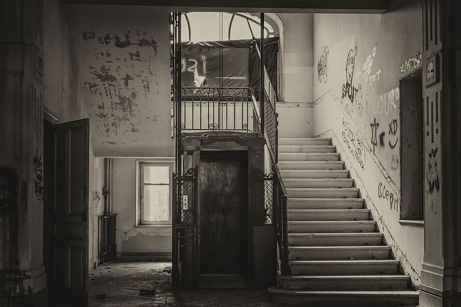 fotografi grayscale, tangga, tempat-tempat yang hilang, lift, hotel, nostalgia, pergi, pembongkaran, pforphoto, lupa