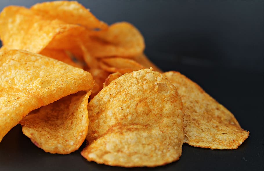 potato chips, knabberzeug, chips, crispy, nibble pastries, party, unhealthy, fat, calorie bomb, food and drink
