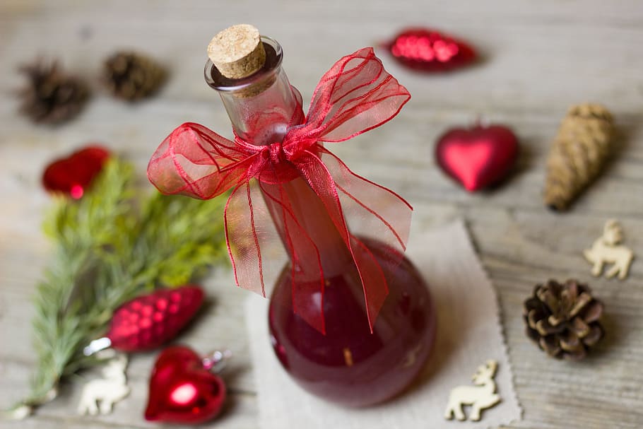 closeup, photography, decanter glass, vinegar, pomegranate, gift, christmas, glass, decoration, homemade