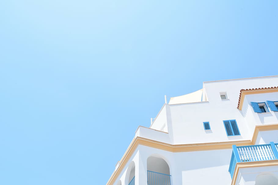 высотный, белый, синий, здание, дневное время, архитектура, дома, жилой, пригород, окна