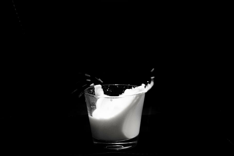 shallow, focus photography, clear, shot glass, milk, white, black, liquid, movement, contrast