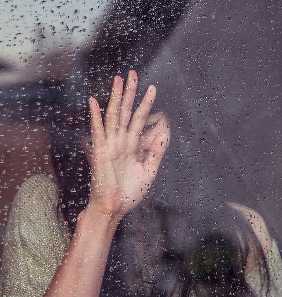 女性, 傾いている, ガラス, 雨, 窓, 人, 雨滴, 人間の手, 一人, 成人