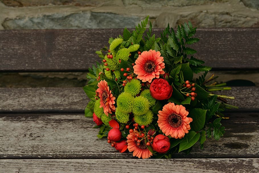 red, green, petaled flower bouquet, autumn flowers, bouquet, gerbera, autumn colours, birthday, greeting, attention