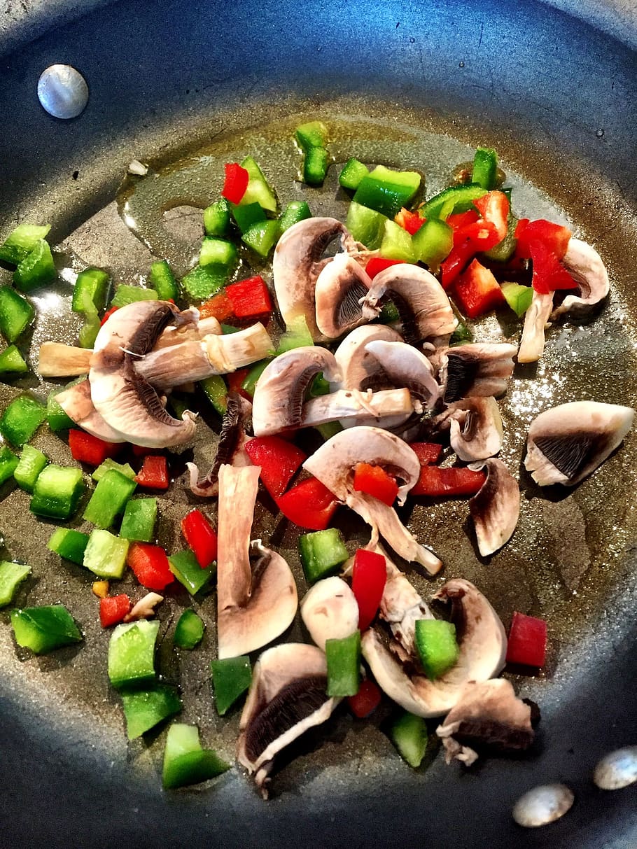 mushrooms, peppers, stir fry, healthy, vegan, vegetarian, nutrition, veggies, vegetables, food