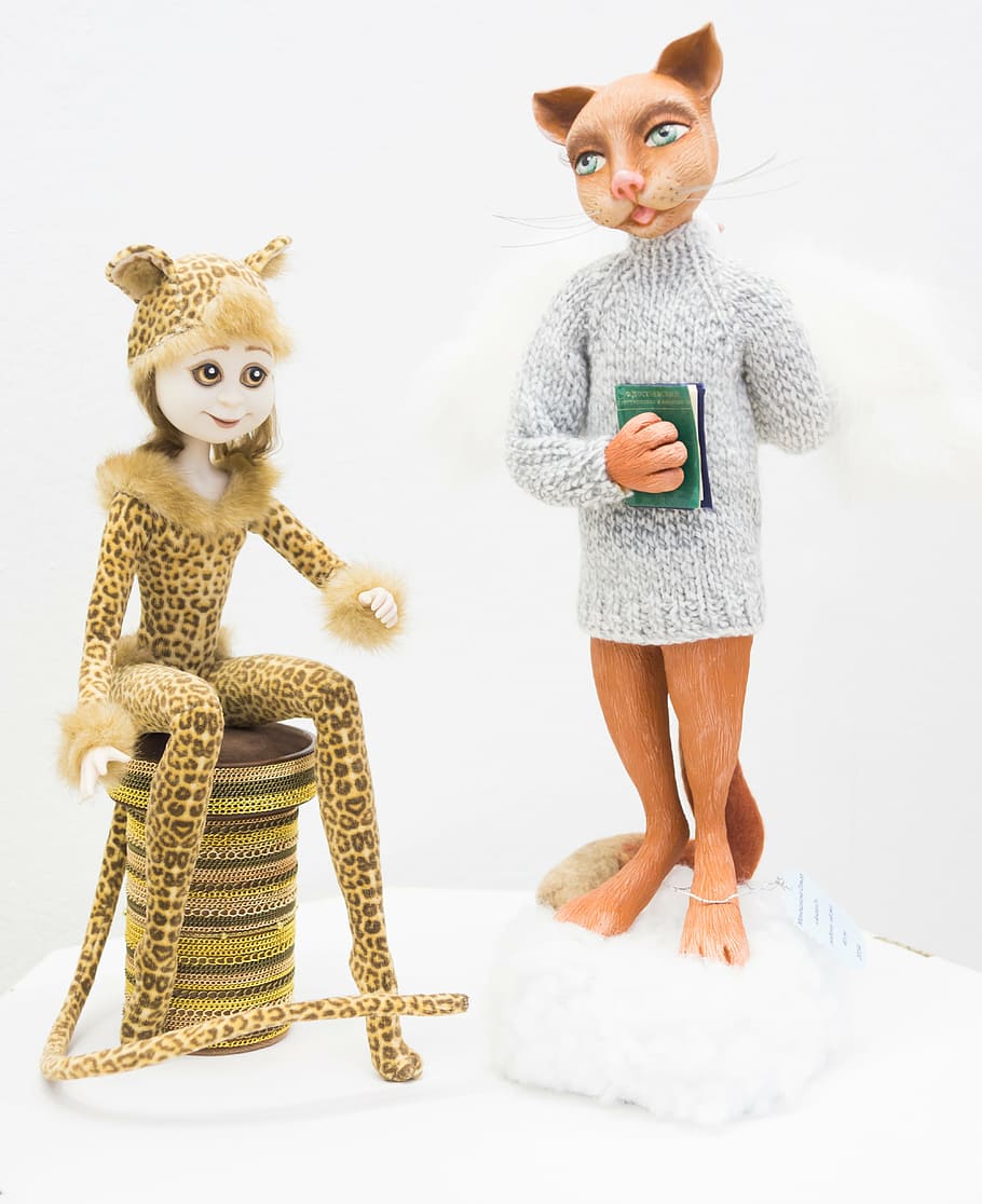 baby doll, muñecas de autor, muñecas de porcelana, representación, en interiores, foto de estudio, representación humana, longitud total, retrato, de pie