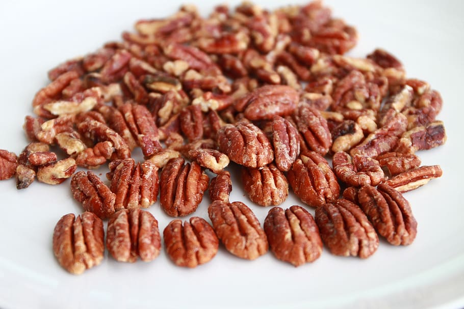 bunch of nuts, pecan, toasted nuts, candied nuts, candied pecans, nuts, food, baking, side dish, food and drink