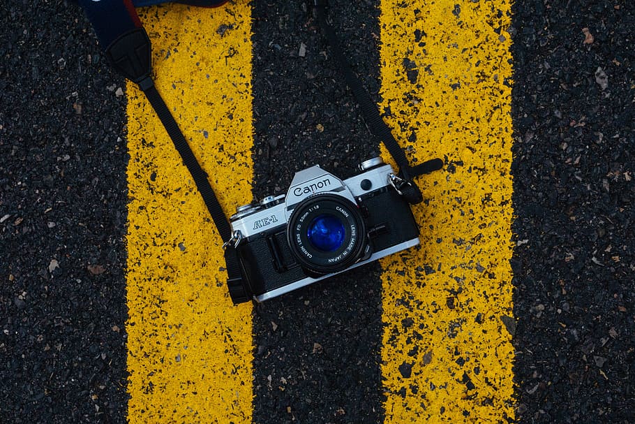 cânone, lente, câmera, fotografia, estrada, pedestre, amarelo, câmera - equipamento fotográfico, temas de fotografia, visão de alto ângulo
