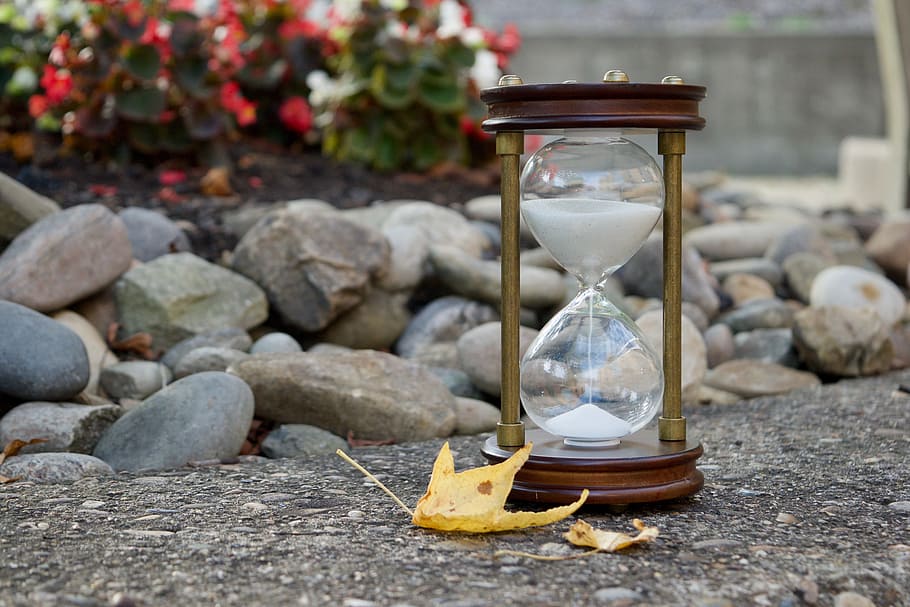 hourglass, yellow, autumn leaf, sand, time, leaves, fall, hour, nature, solid