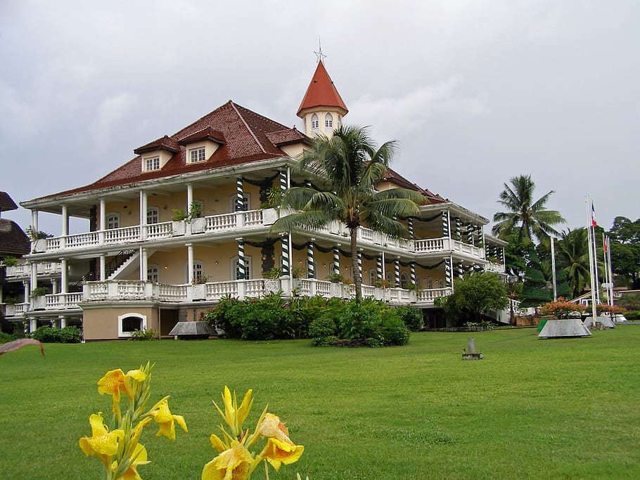 white mansion, papeete, tahiti, government house, hotel de ville, city hall, french, polynesia, society, island