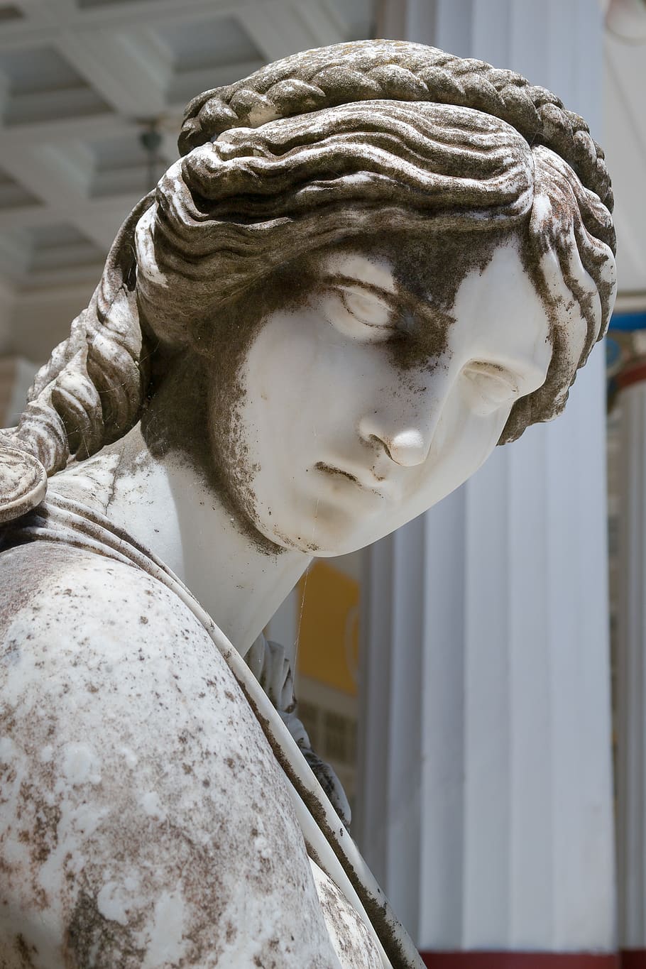 musa, mujer, escultura, estatua, achilleion, corfú, grecia, griego, monumento, punto de referencia
