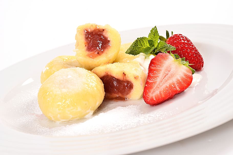 plate, strawberries, dumpling, sweet, food, summer, food and drink, fruit, healthy eating, berry fruit