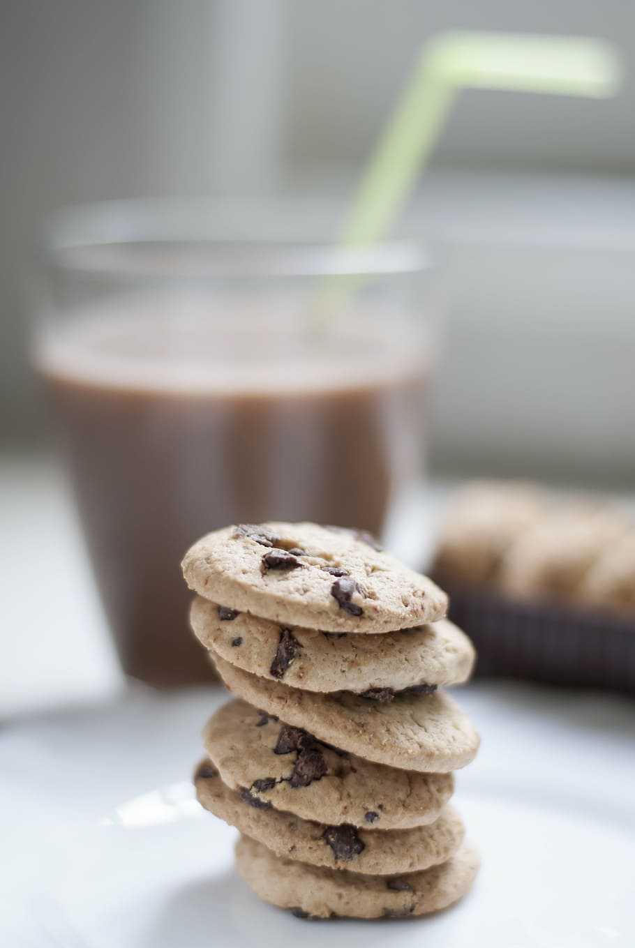 selective, focus photography, six, baked, cookies, breakfast, milk, chocolate, snack, cookie