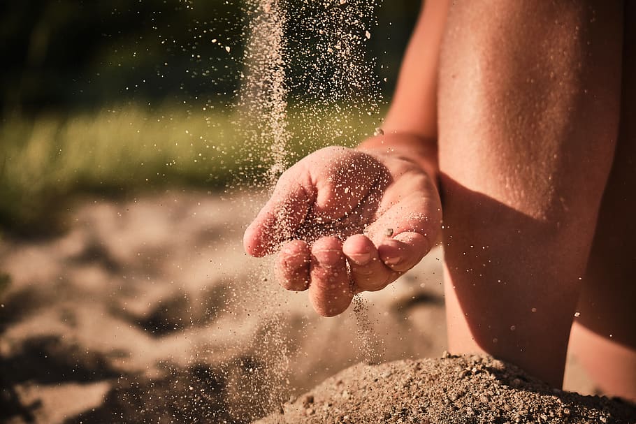 sand, trickle, hand, play, sandalwood, playground, child, flow, transfer, discover