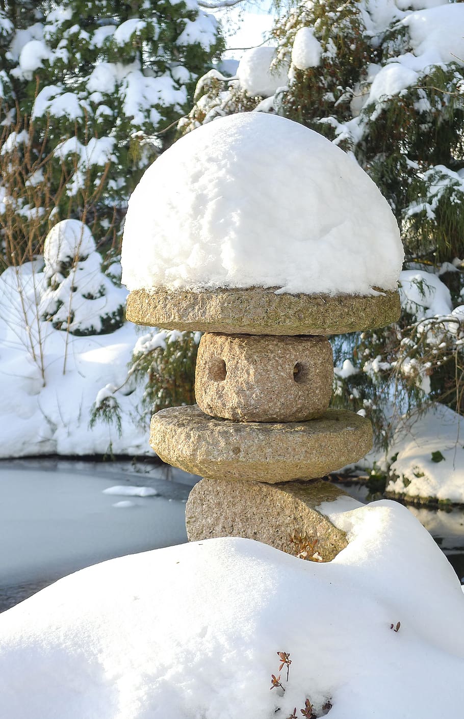 庭, 石灯籠, 冬, 池, 寒さ, 雪, 岩, 固体, 自然, 白い色