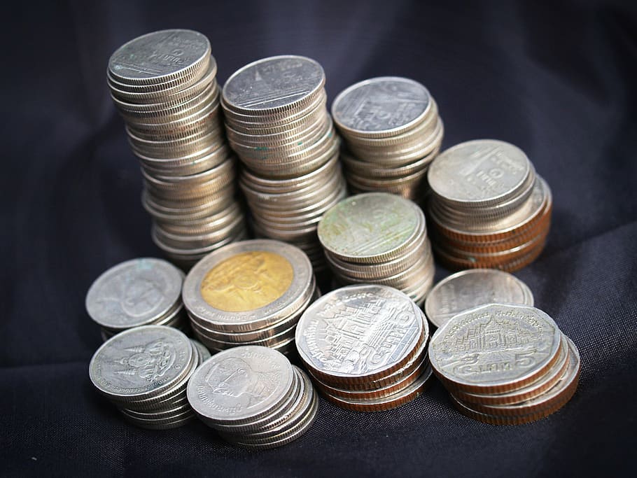 丸い銀色のコインのロット, タイ, 孤立, 借金, レート, ビジネス, 支払い, 千, 富, 金融