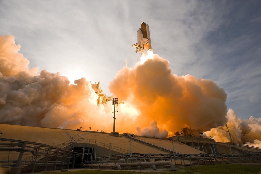 NASAスペースシャトル, 打ち上げ, スペースシャトル, リフトオフ, NASA, 航空宇宙, 宇宙, ロケット, 開始, 重力