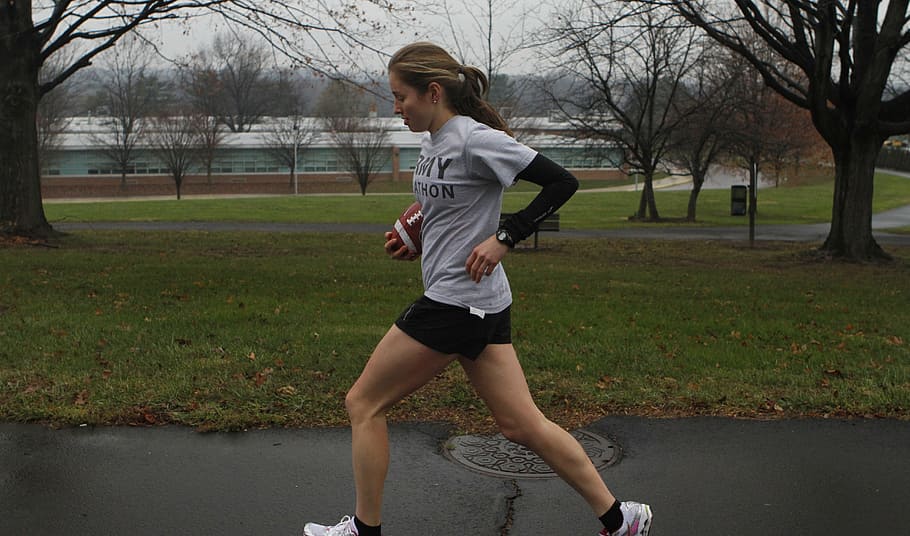 woman, wearing, gray, shirt, jogger, jogging, fitness, exercise, run, running