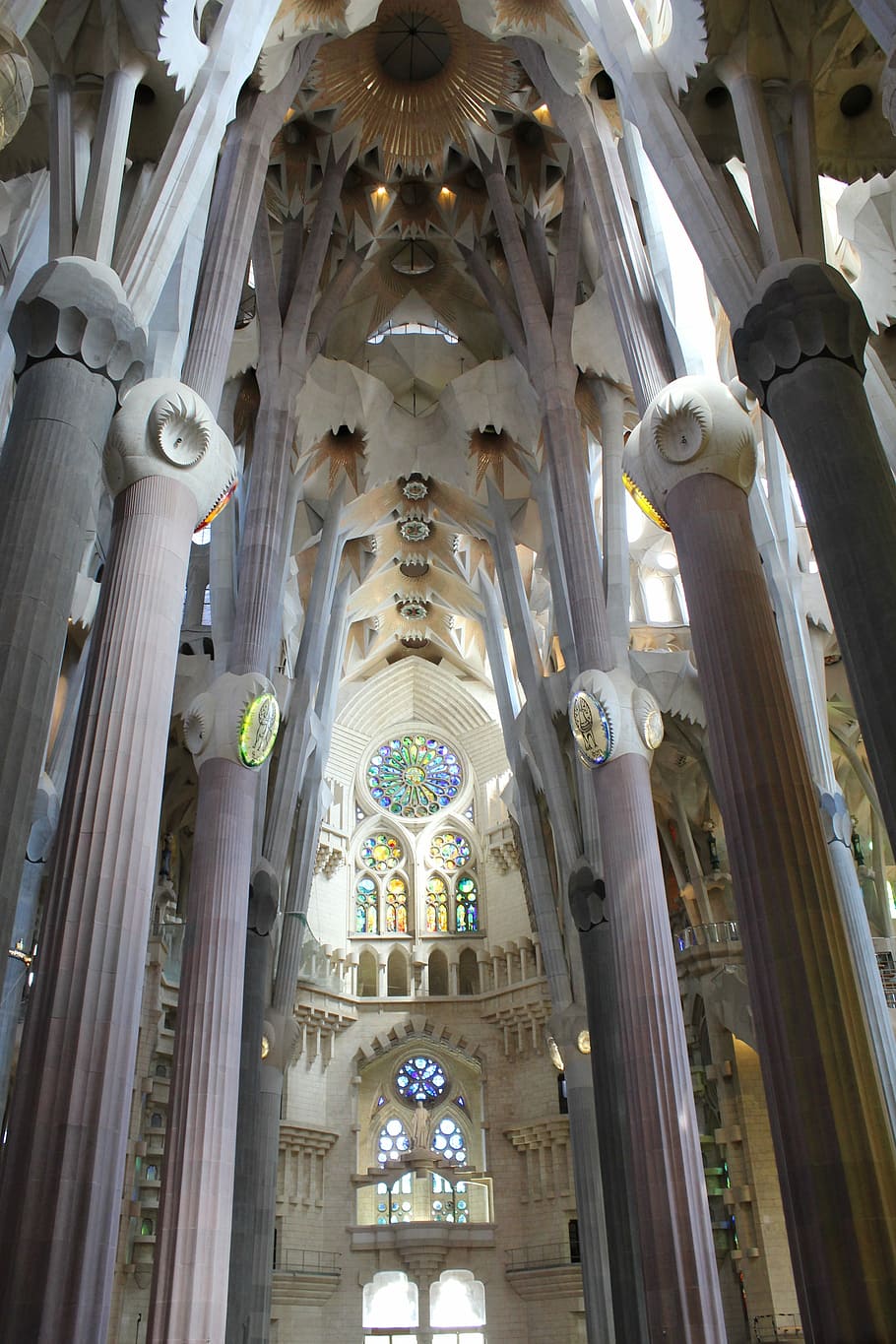 Barcelona, ​​Spanyol, Sagrada Familia, interior, arsitektur, gereja, kolom arsitektur, agama, tempat ibadah, sejarah