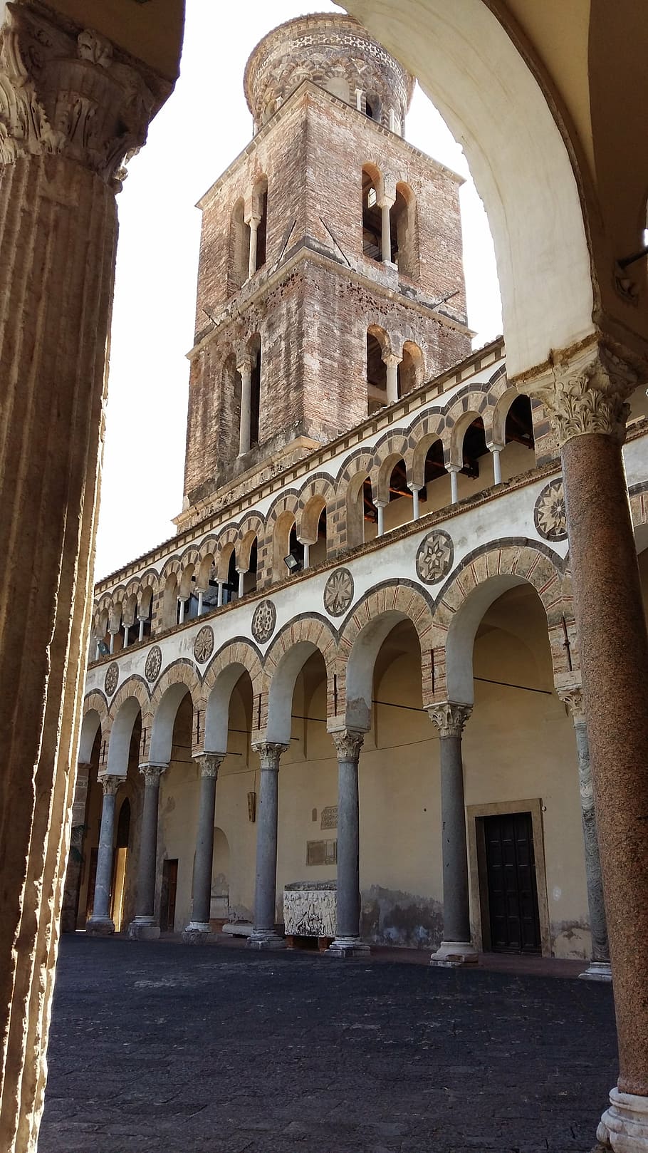 monumen, arsitektur, duomo, salerno, pusat sejarah, gothic, menara abad pertengahan, campanile, italia, lengkungan