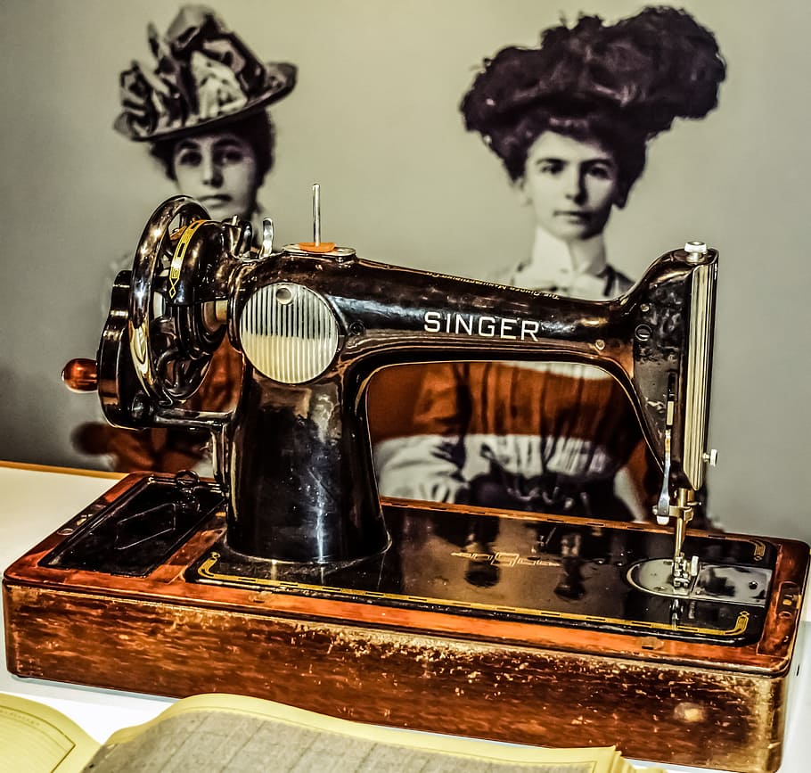 sewing machine, singer, old, antique, retro, vintage, black, manual, indoors, human representation