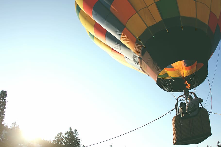 pessoa, quente, balão de ar, montando, ar, balão, durante o dia, balão de ar quente, corda, cesta