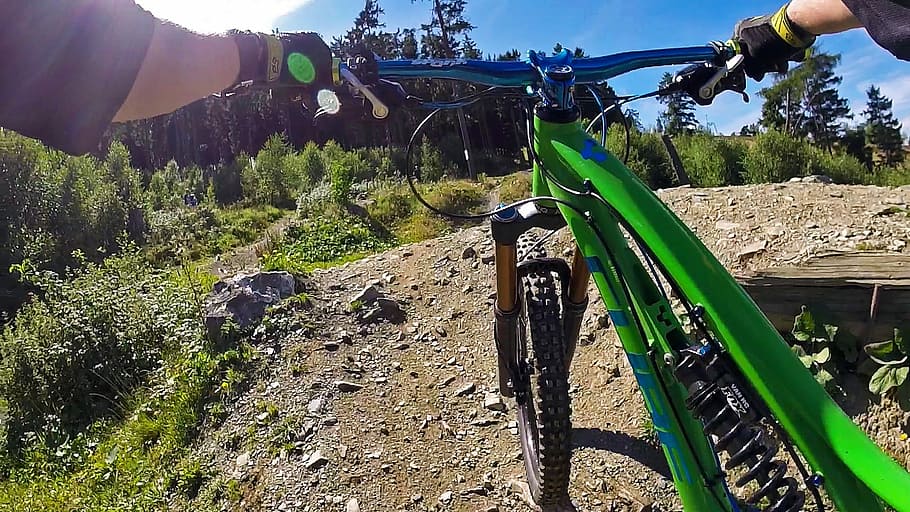 person, driving, green, full-suspension bicycle, Mountain Bike, Sport, Downhill, Freeride, ride, extreme sports