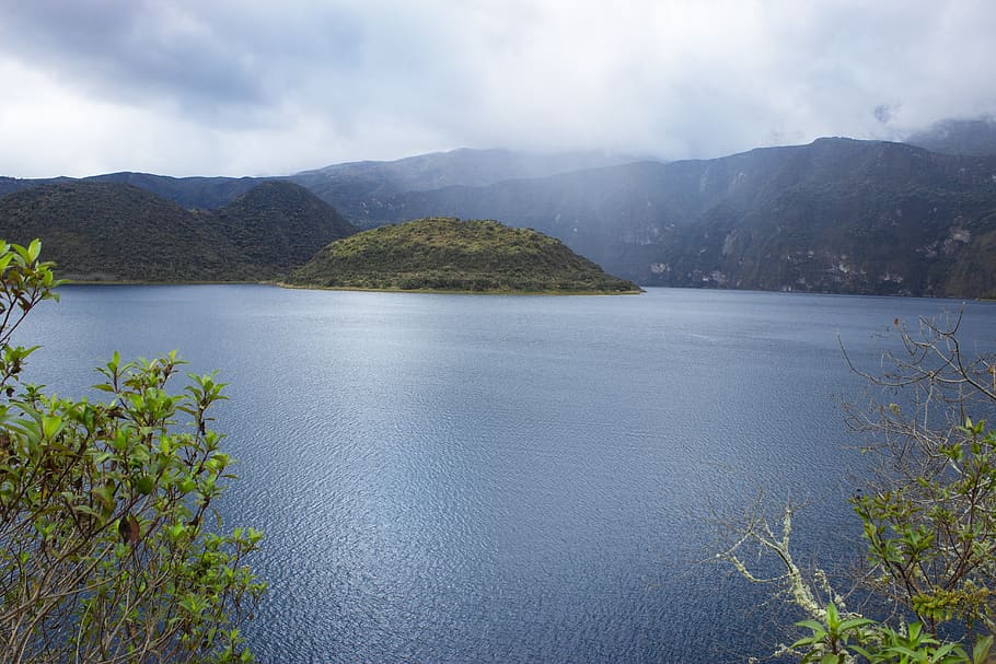 Laguna, Cuicocha, Ecuador, agua, belleza en la naturaleza, paisajes: naturaleza, montaña, escena tranquila, tranquilidad, nube - cielo