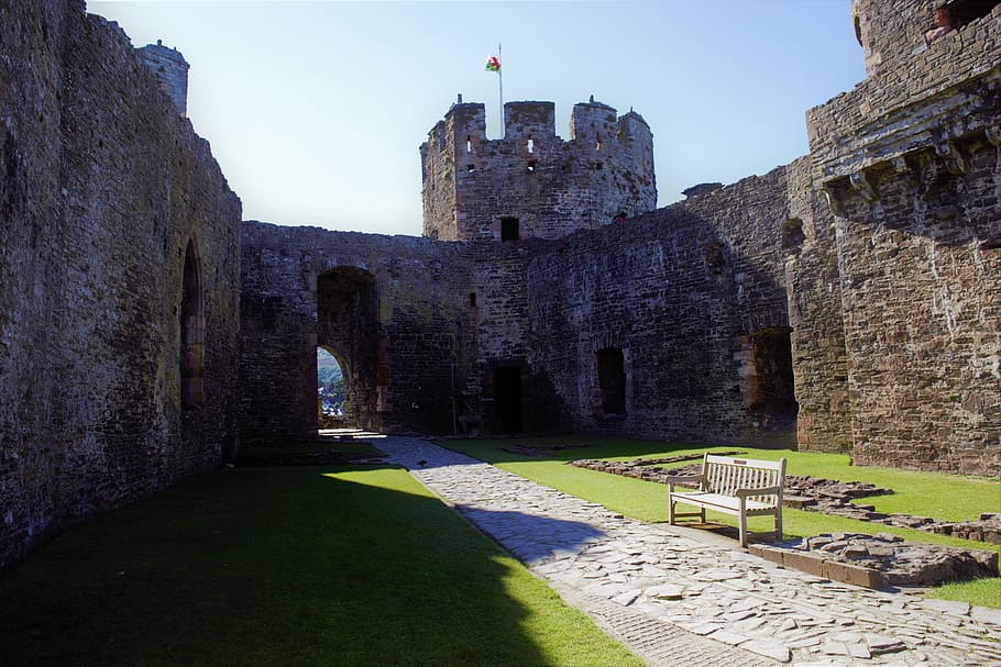 conwy castle, castle, wales, history, the past, built structure, architecture, building exterior, travel destinations, fort