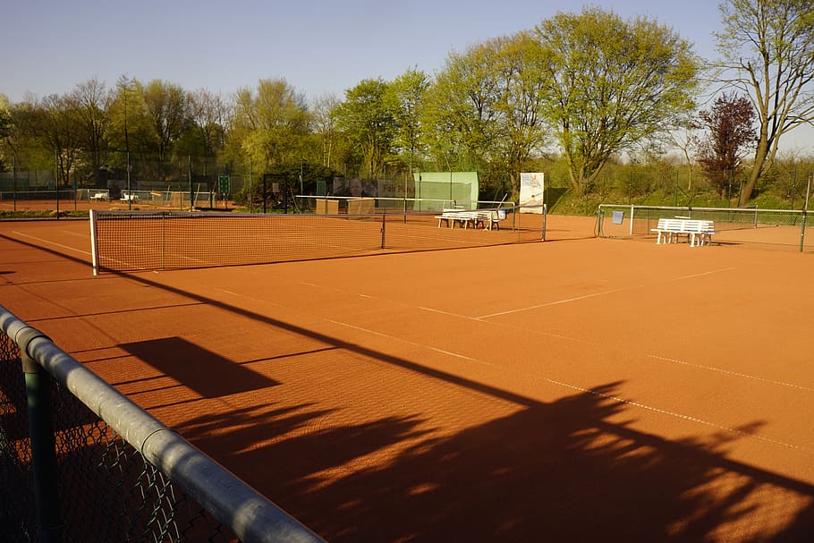 tênis, complexo de tênis, quadra de tênis, árvore, planta, esporte, sombra, luz do sol, natureza, dia