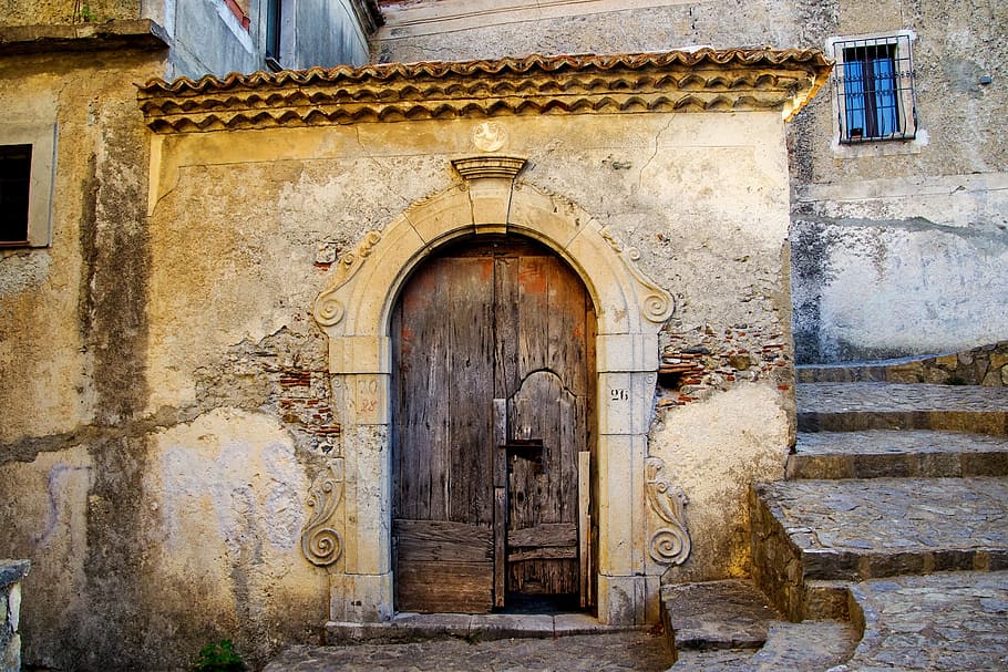 brown, wooden, door, closed, daytime, time, end, old, casa antica, wall