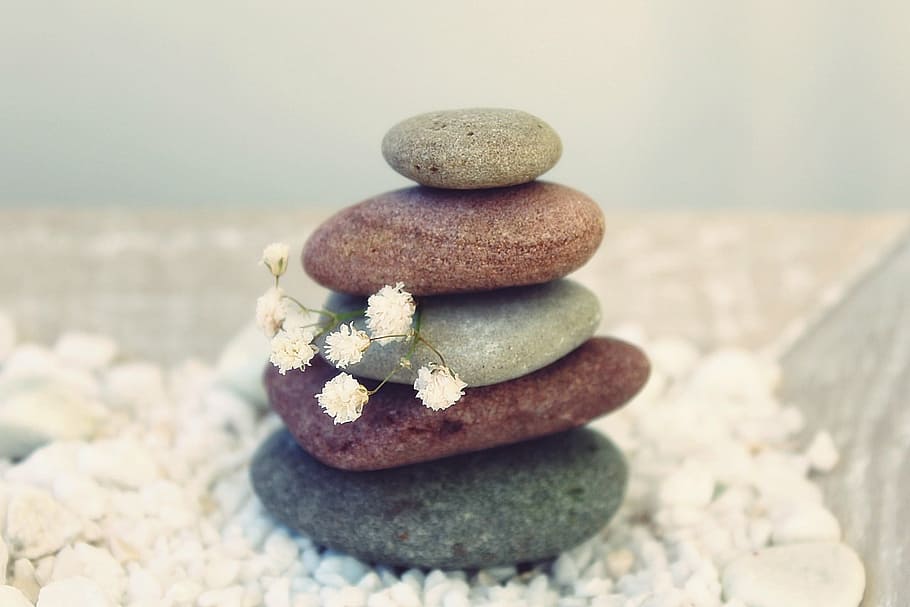 balanceamento de rocha, branco, têxtil, pedras, meditação, equilíbrio, relaxamento, jardim, descanso, bem-estar