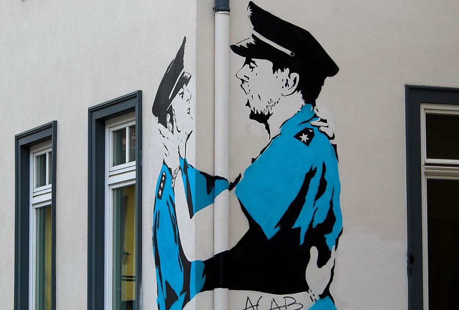 street art, graffiti, thuringia germany, erfurt, police, gay, kiss, art, wall, city