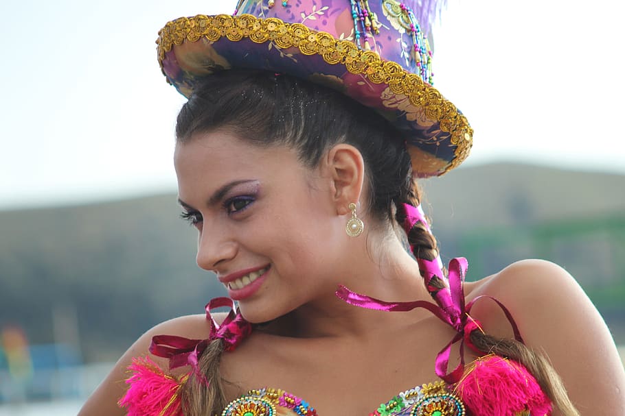 dancer, bolivia, travel, hat, girl, woman, headshot, portrait, one person, focus on foreground