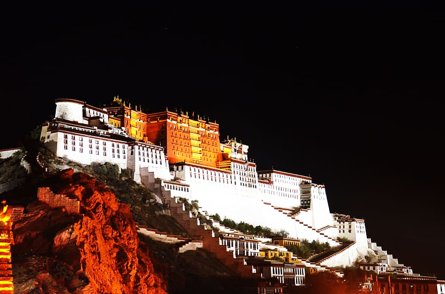 candi putih, Tibet, Lhasa, Pemandangan Malam, istana potala, fotografi, sakral, perjalanan, iman, malam