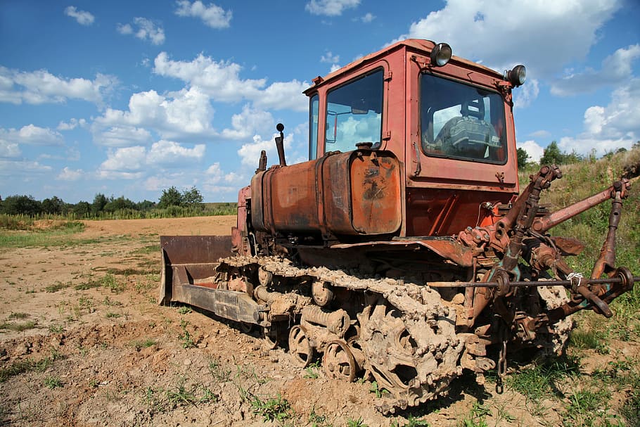 tractor, crawler tractor, old technique, transportation, cloud - sky, sky, machinery, day, metal, rusty