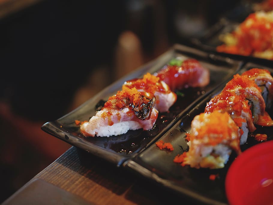 sushi roll, black, plate, sushi, food, shrimp, rice, japanese, restaurant, eat