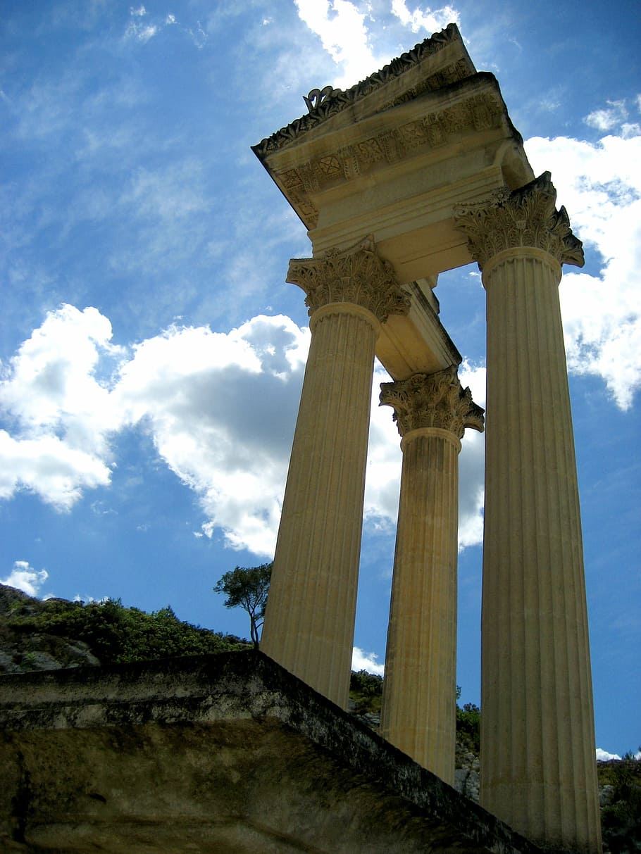 glanum, columnas, corintio, romano, saint-rémy-de-provence, provence, francia, arqueología, antigua, ruinas