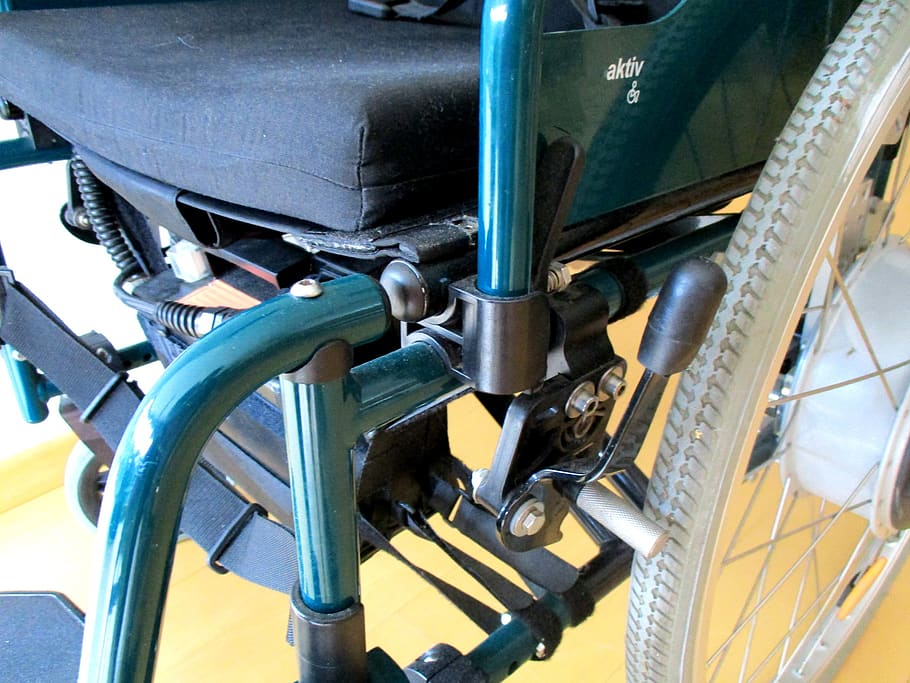 silla de ruedas, cuidado de ancianos, humanos, dependientes, enfermedad, constante, hogar de retiro, costos de cuidado, salud, edad
