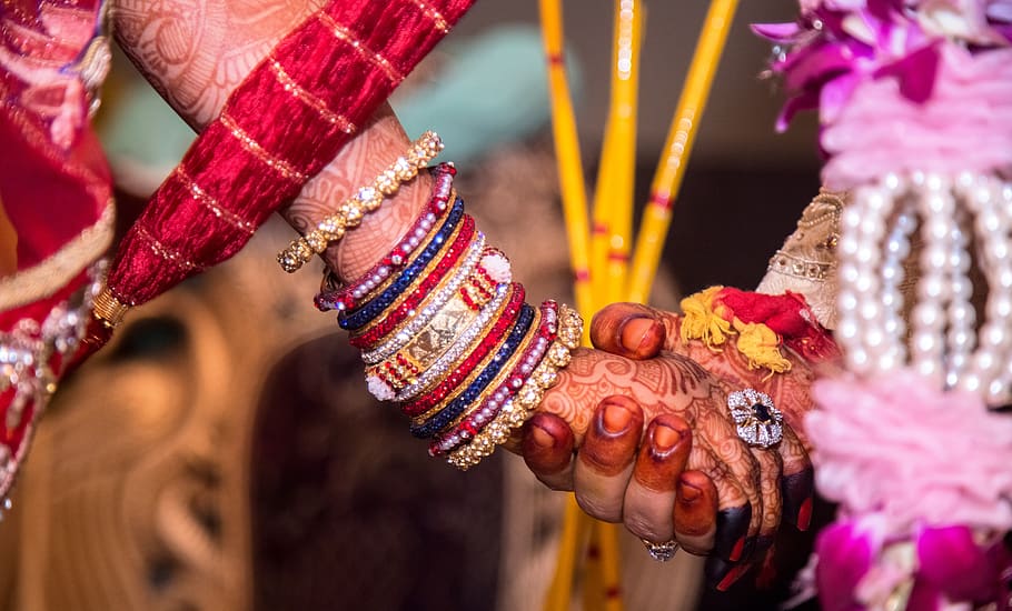 ceremonia, boda, matrimonio, pintura a mano, mujer, feliz, celebración, indio, tradiciones, mehndi