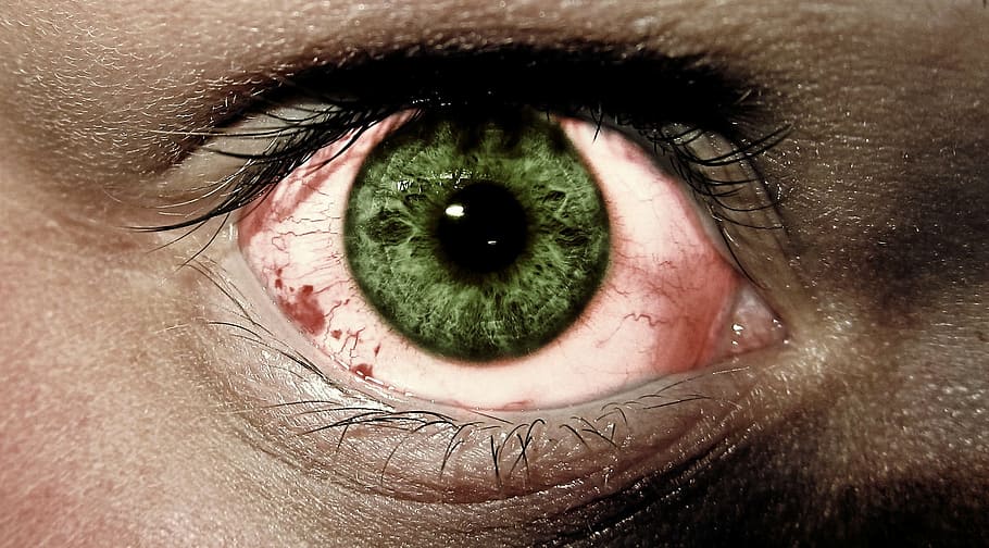 目, 緑の目, 恐怖, 闇, 人, 美しい目, 赤み, 病気, 人間の体の部分, クローズアップ