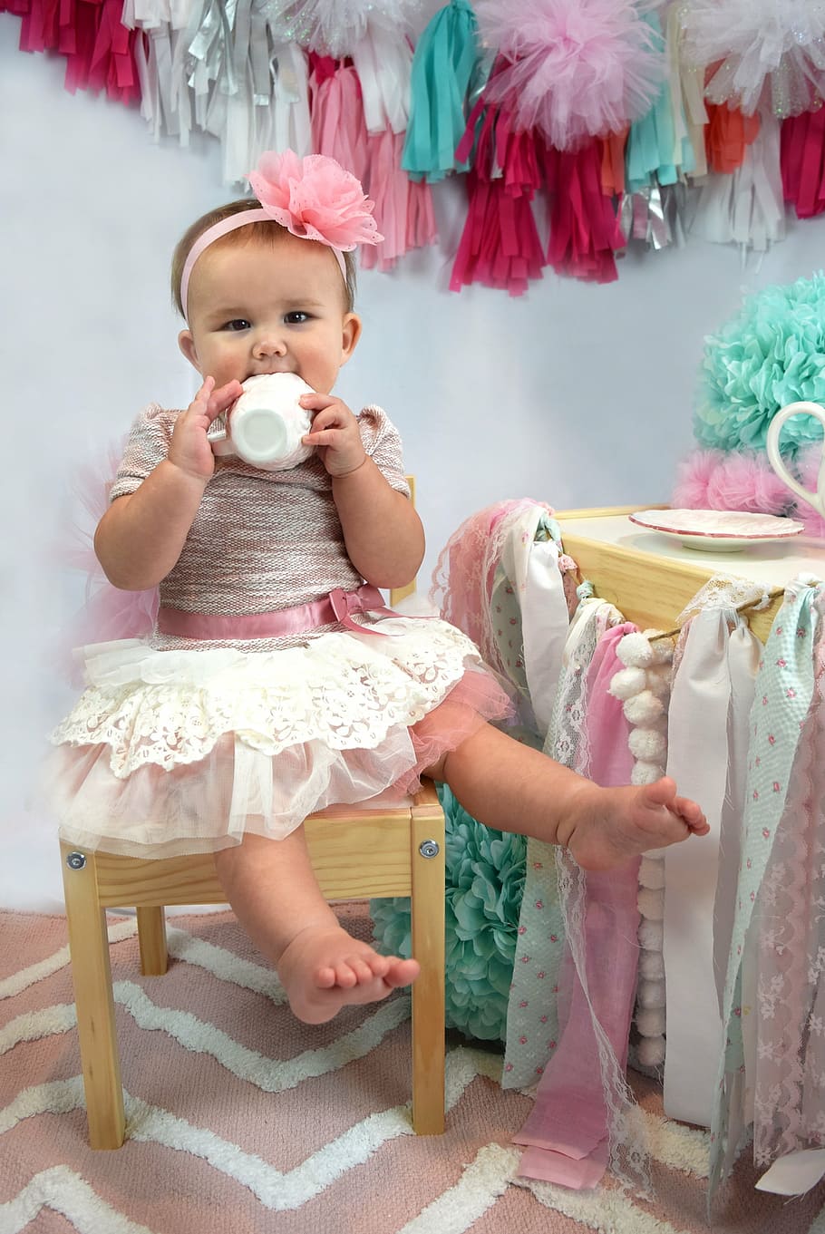 女の子, 身に着けている, ピンク, 白, チュチュドレス, お茶のモチーフの写真, 撮影, 1歳, 幼児, 赤ちゃん