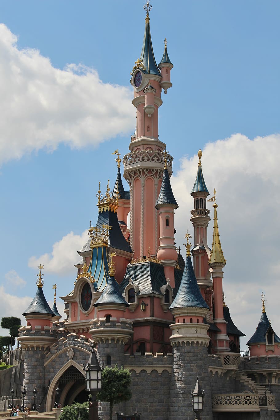Disneyland Paris, disney, disneyland, castle, holiday, dream, tourism, vacation, architecture, religion