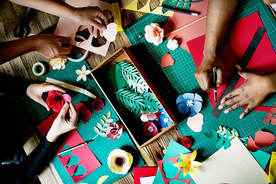 lifestyle, working, arts, crafts, handicrafts, flowers, paper, human hand, hand, group of people