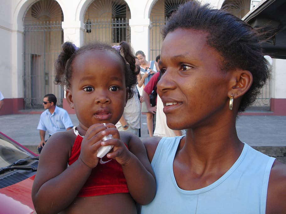 cuba, child, mother, woman, sense of security, mama, mother and child, portrait, childhood, females