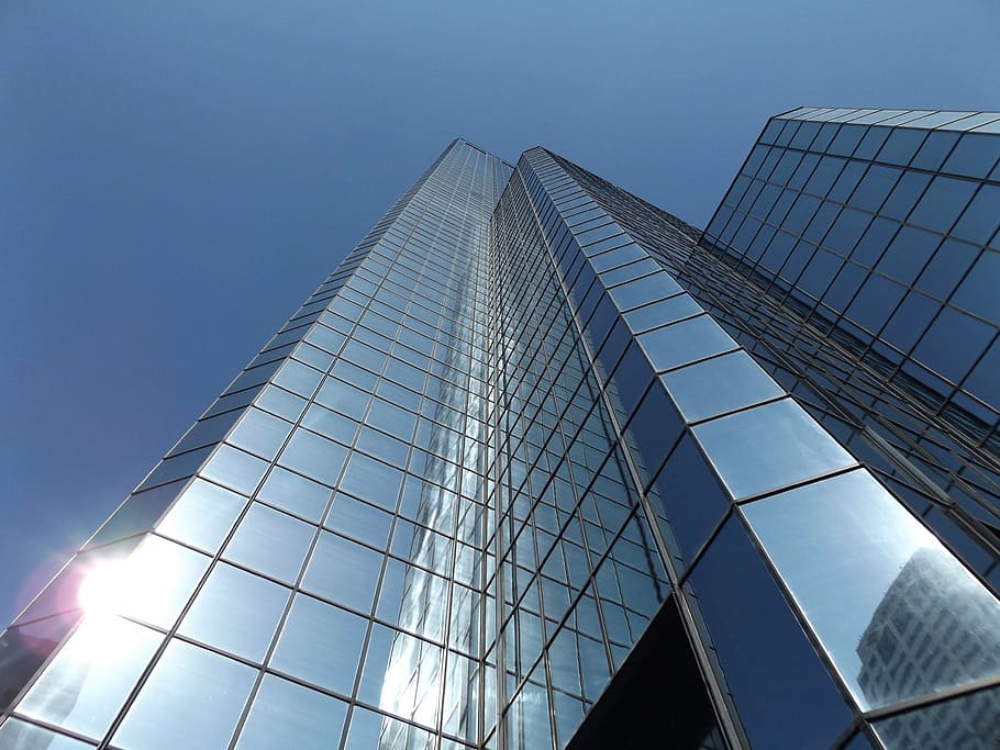 foto de la vista inferior, alto, edificio de altura, estructura, rascacielos, arquitectura, construcción, diseño, progreso, azul