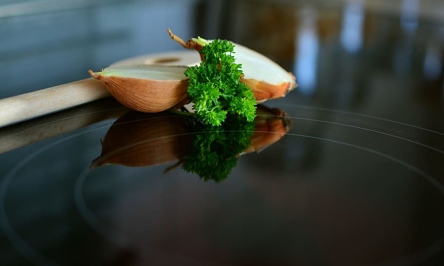 selective-focus photography, sliced, onion, green, parsley, black, surface, Ceramic, Hob, Cook