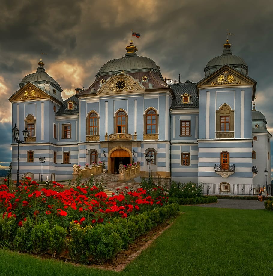 brown, blue, stone house, red, petaled flowers, galicia, halič castle, halicsky zamok, lock, slovak castle